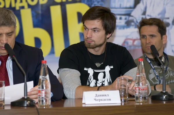 Daniel Cherkasov en la conferencia de prensa dedicada al festival de deportes extremos — Foto de Stock
