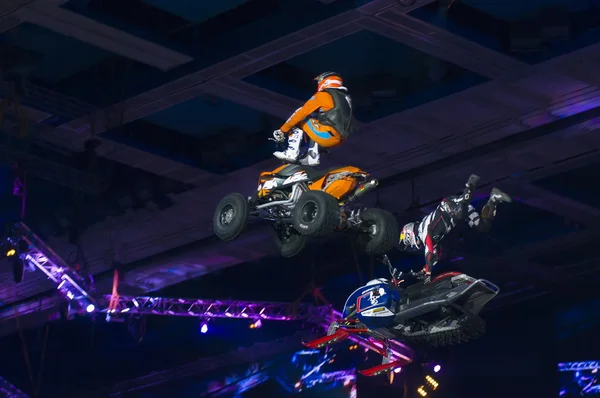 Hugo Ariazu doing tricks on his ATV — Stock Photo, Image