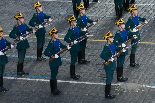 MOSCOW - SETEMBRO 9: Soldados da guarda de honra da Presidência — Fotografia de Stock