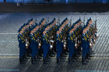 Rusya silahlı kuvvetleri güvenlik onurlandırmak