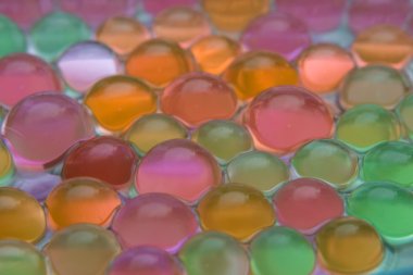 arka plan şeffaf renkli boncuk closeup ile