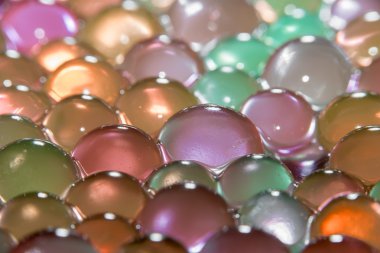 arka plan şeffaf renkli boncuk closeup ile