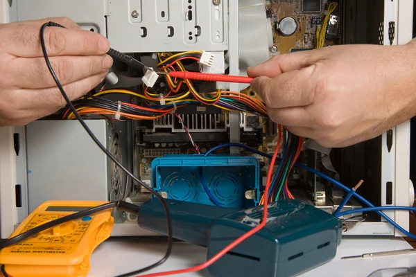 Repairing computer CPU — Stock Photo, Image