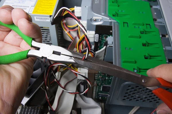 Repairing computer CPU — Stock Photo, Image