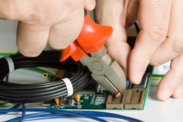 Repairing the chip — Stock Photo, Image