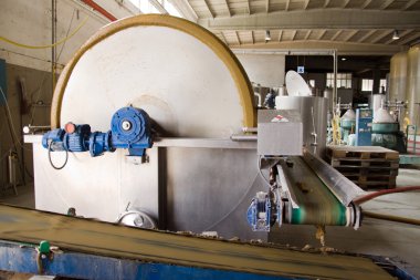 şarap yapımı, kırıcı destemmer