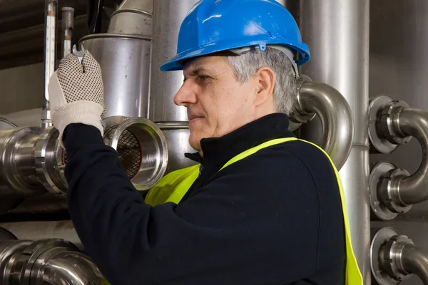 Pipeline craftsman — Stock Photo, Image