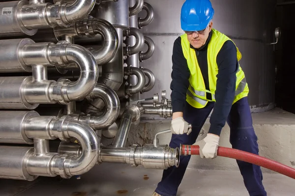 Pipeline craftsman — Stock Photo, Image