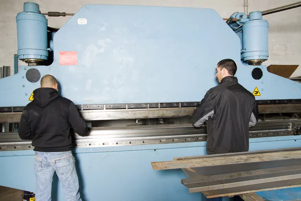 Men working with steel — Stock Photo, Image