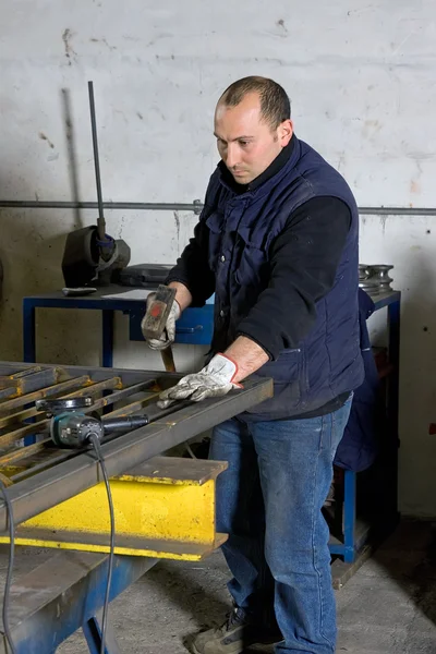 Man working with steel — Stock Photo, Image