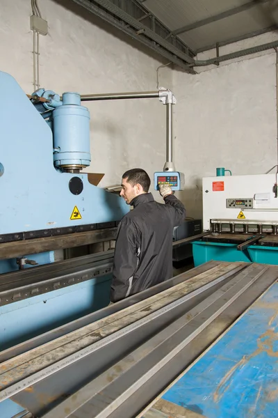 Man working with steel — Stock Photo, Image