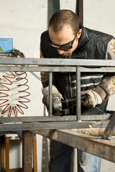 Man working with steel — Stock Photo, Image