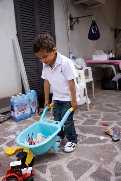 Kid playing — Stock Photo, Image
