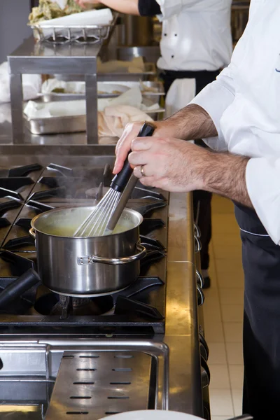 Cook in the kitchen — Stock Photo, Image