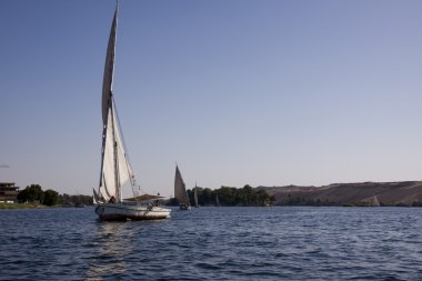 Yelkenli Nil Nehri üzerinde