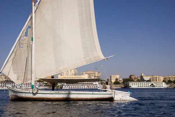 Yelkenli Nil Nehri üzerinde — Stok fotoğraf