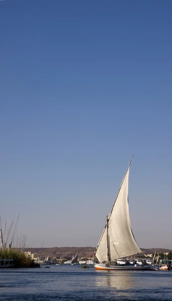 Yelkenli Nil Nehri üzerinde — Stok fotoğraf