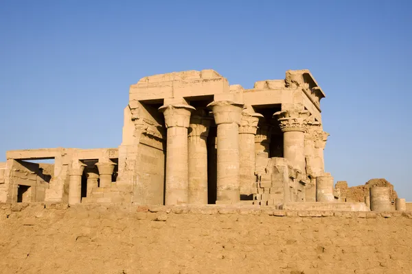 Ancient ruins of Kom ombo — Stock Photo, Image