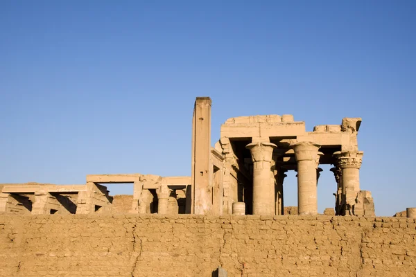 Fornlämningar i kom ombo — Stockfoto