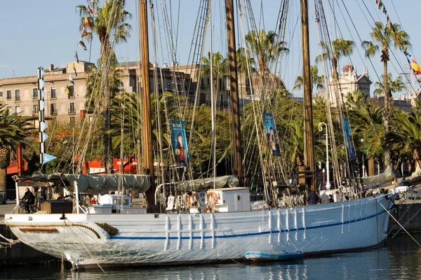 Boat in port — Stock Photo, Image