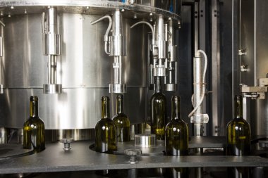 otomatik şişeleme şişelerde