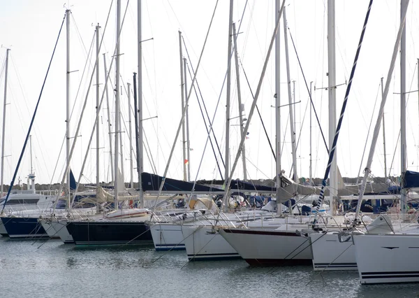 Yacht di lusso in porto — Foto Stock