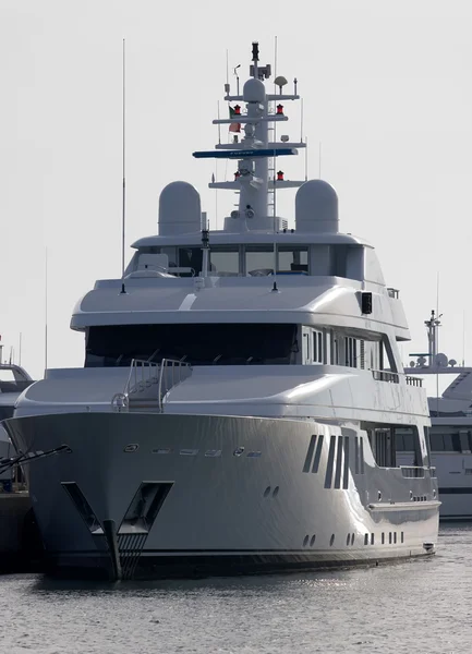 Luxury yachts in port — Stock Photo, Image