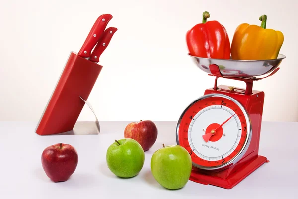 Diet meal and scales — Stock Photo, Image