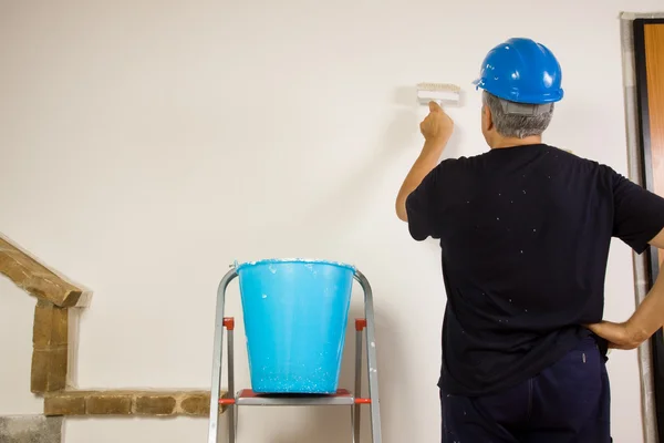 House painter painting wall — Stock Photo, Image