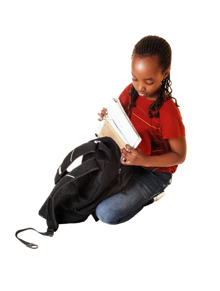 Okul sırt çantası ile genç kız. — Stok fotoğraf