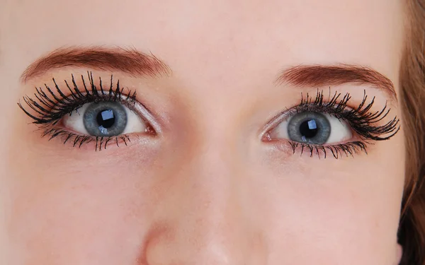 Hermosos ojos azules . — Foto de Stock