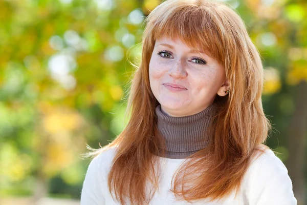 Portrait of a beautiful young redhead teenager woman — Stock Photo, Image
