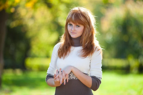Portrait of a beautiful young redhead teenager woman — Stock Photo, Image