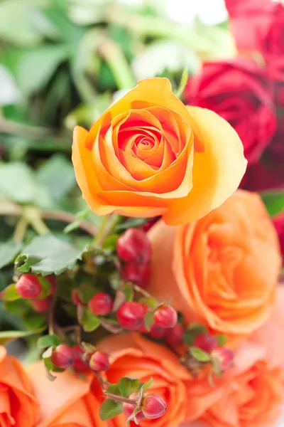 Buquê de rosas coloridas — Fotografia de Stock