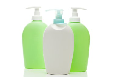 kozmetik kapları üzerinde beyaz izole