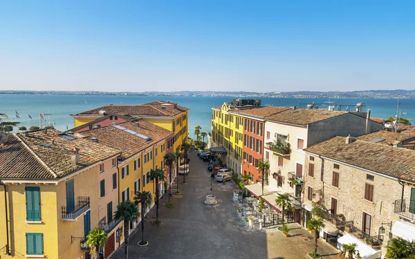 Citadel Sirmion on Garda lake — Stock Photo, Image