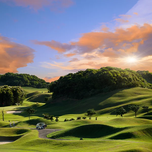 आश्चर्यकारक हिरव्या सह गोल्फ ठिकाण — स्टॉक फोटो, इमेज