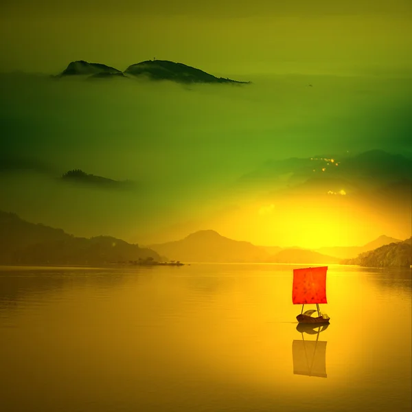 Fisherman on the lake for adv or others purpose use — Stock Photo, Image