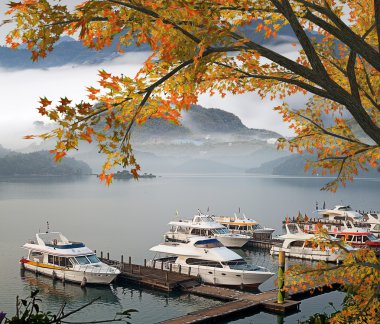 Fuji Dağı'nın görünümünü gece Güz