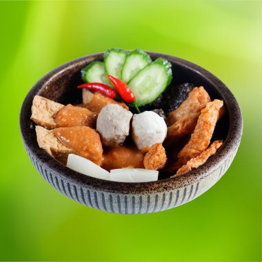 Balık köftesi tatlı sos ile