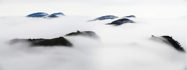 Krásné horské a cloud — Stock fotografie