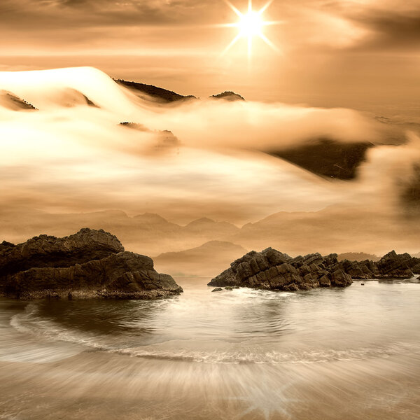 Камень и море
