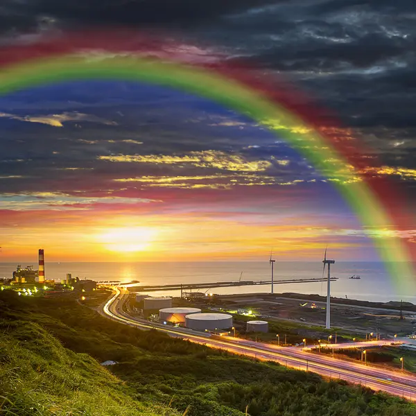 Hermoso lugar con buen arco iris —  Fotos de Stock