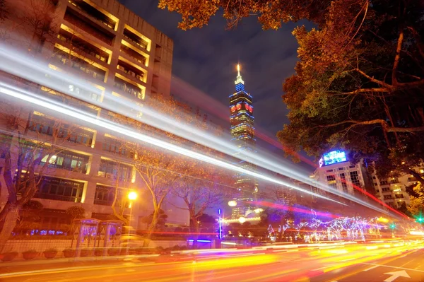 De weergave van de nacht van de stad van Taipeh — Stockfoto