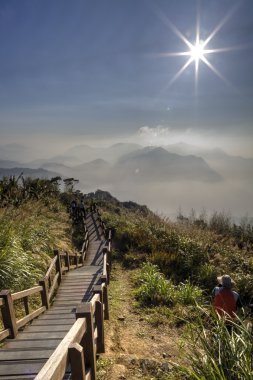 bulut ile güzel günbatımı