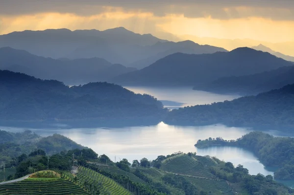 Lago por do sol — Fotografia de Stock