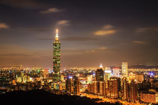 Красивый вид на город Тайбэй, Тайвань — стоковое фото