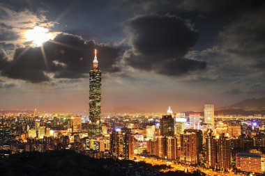 Taipei, Tayvan akşam manzarası.
