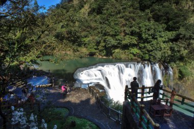 şelale shifen Tayvan