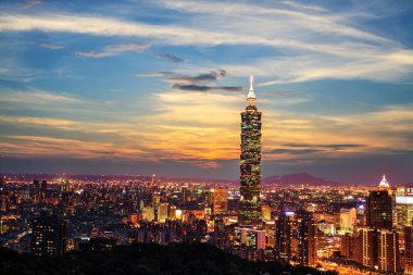 Taipei, Tayvan akşam manzarası.